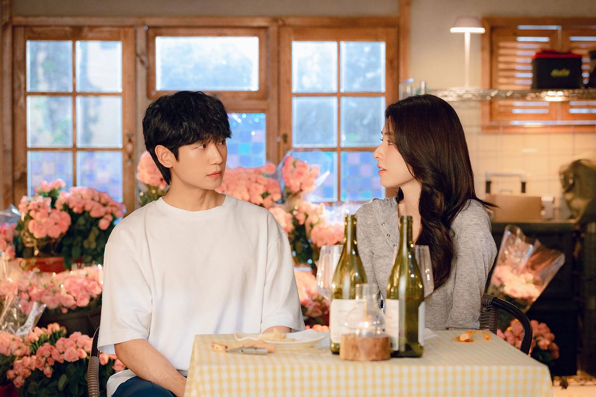넷플릭스 시리즈 <이런 엿같은 사랑> 스틸