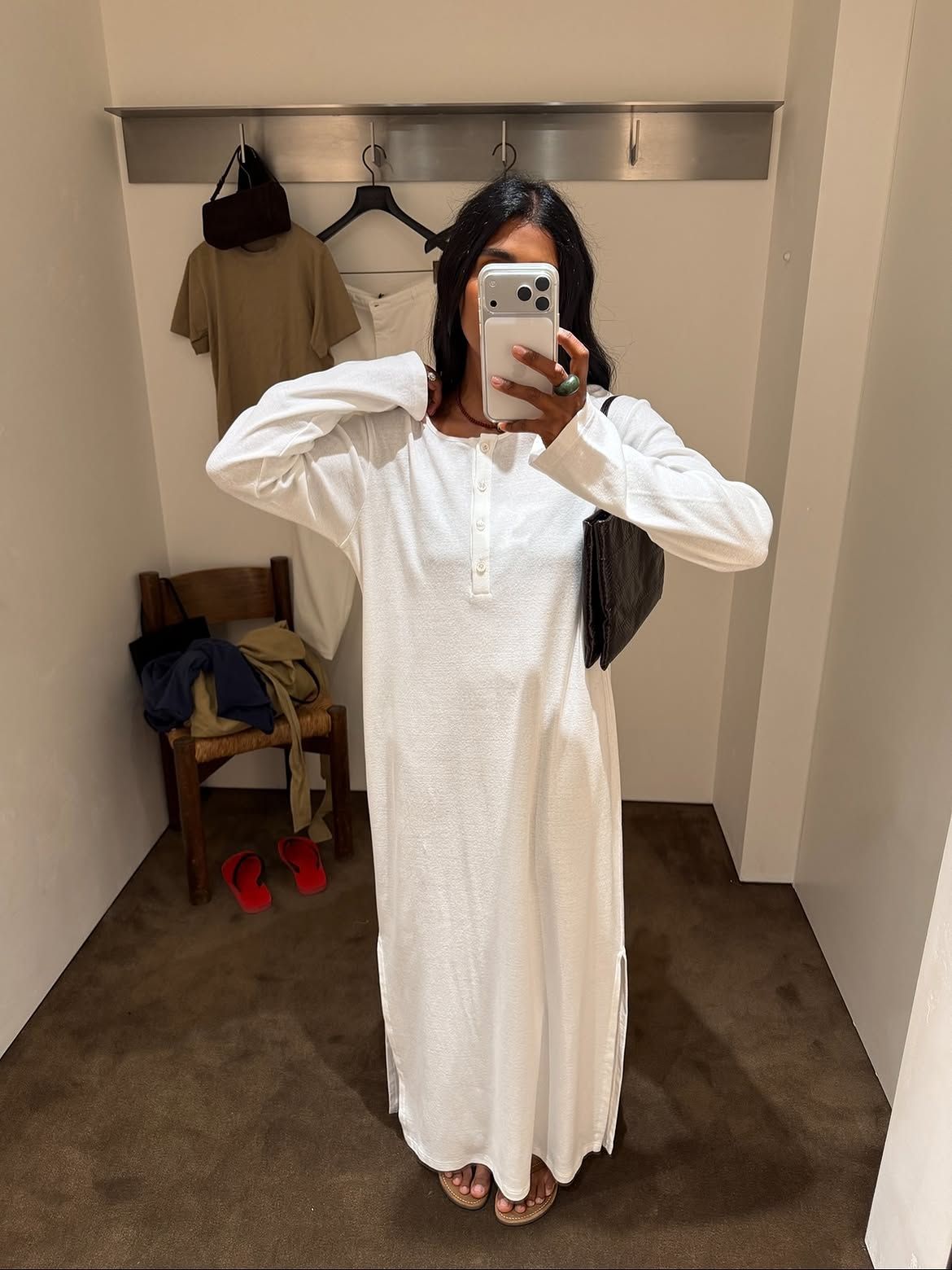 @monikh_