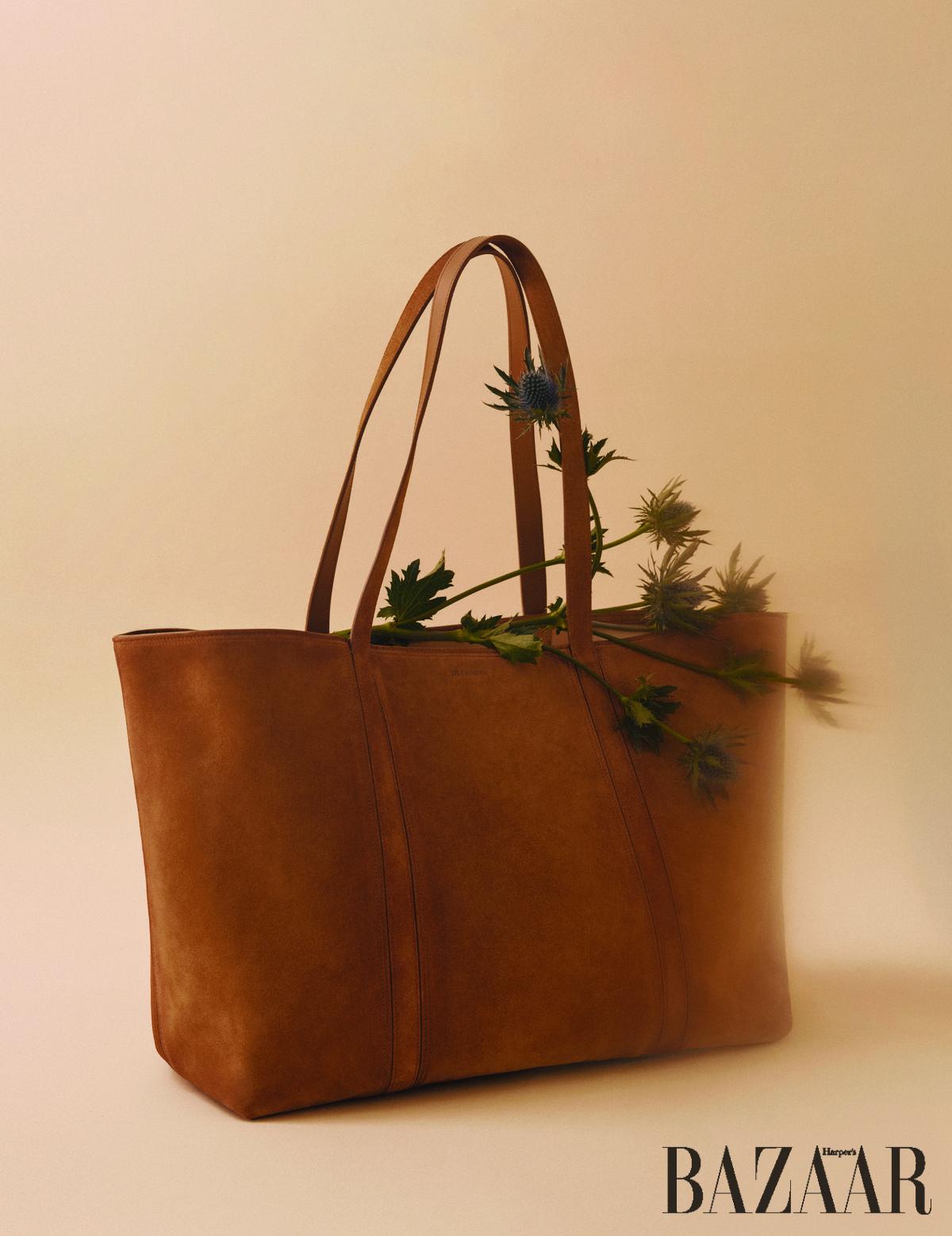 숄더백은 5백20만원 Jil Sander.
