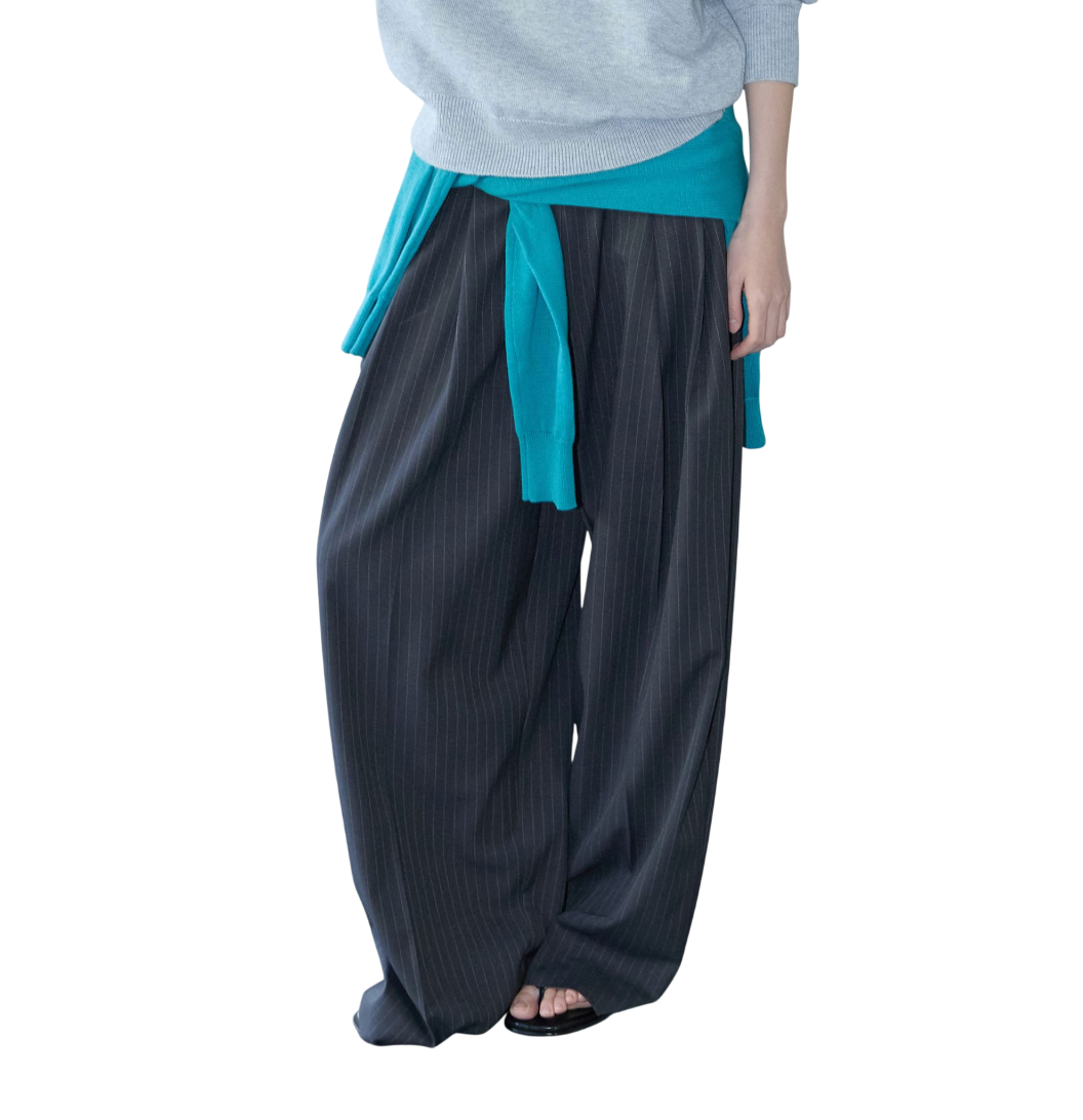 Pin Stripe Two-tuck Slacks