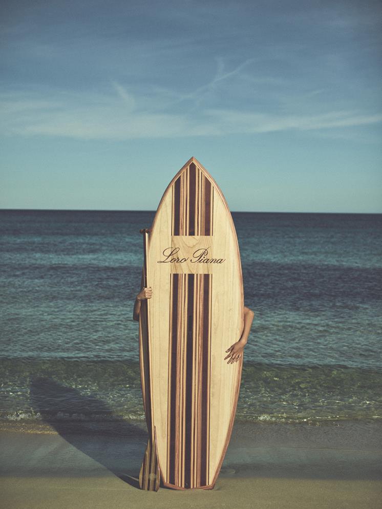 로로피아나 2023 리조트 컬렉션 팝업 스토어