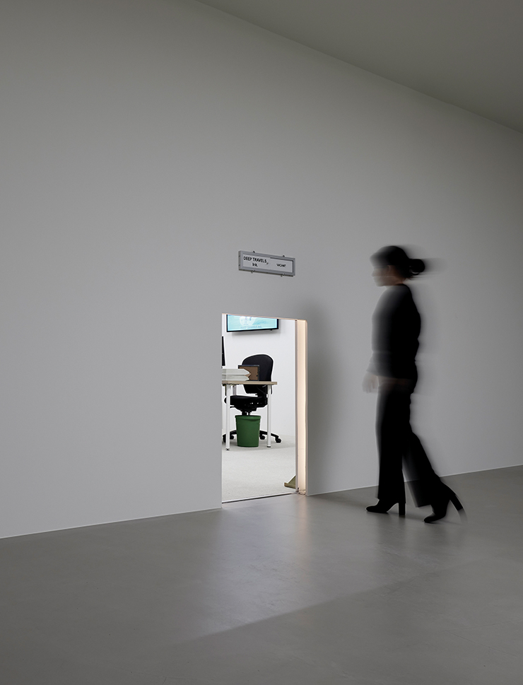 로르 프루보, <아저씨의 여행사 가맹점, 심층 여행사>, 설치, 2016&ndash;진행중.사진/ 김상태 &copy; 로르 프루보; 에르메스 재단 제공