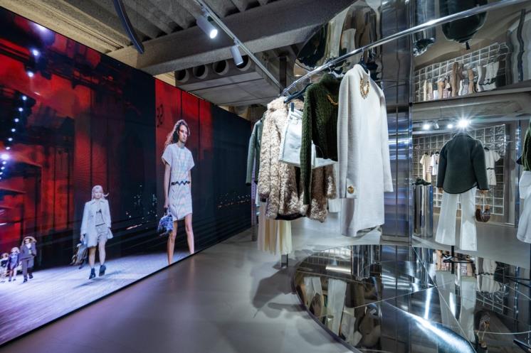 루이 비통 2023 프리폴 여성 컬렉션 팝업 스토어