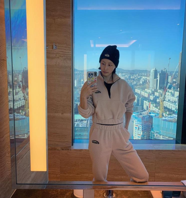 이현이 인스타그램 @lee.hyunyi