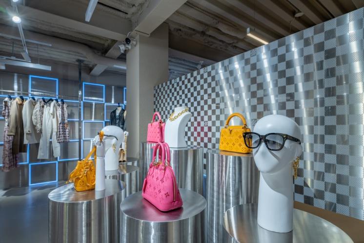 루이 비통 2023 프리폴 여성 컬렉션 팝업 스토어