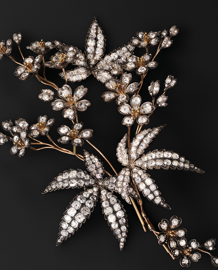 1830년경, 쇼메의 장 밥티스트 포생(Jean-Baptiste Fossin)이 제작한 화관.