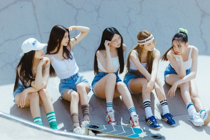 사진 / 어도어