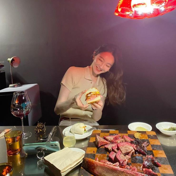 강민경 인스타그램 캡처 @iammingki