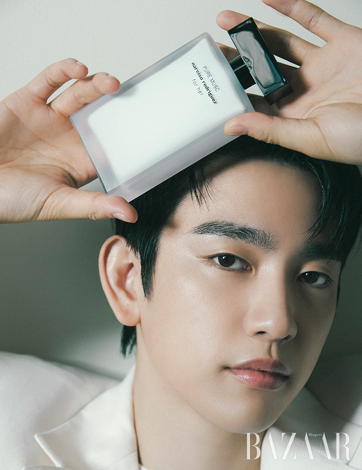 궁극의 순수함을 더한 향. Narciso Rodriguez 퓨어머스크 포 허 오 드 퍼퓸 100ml 17만9천원