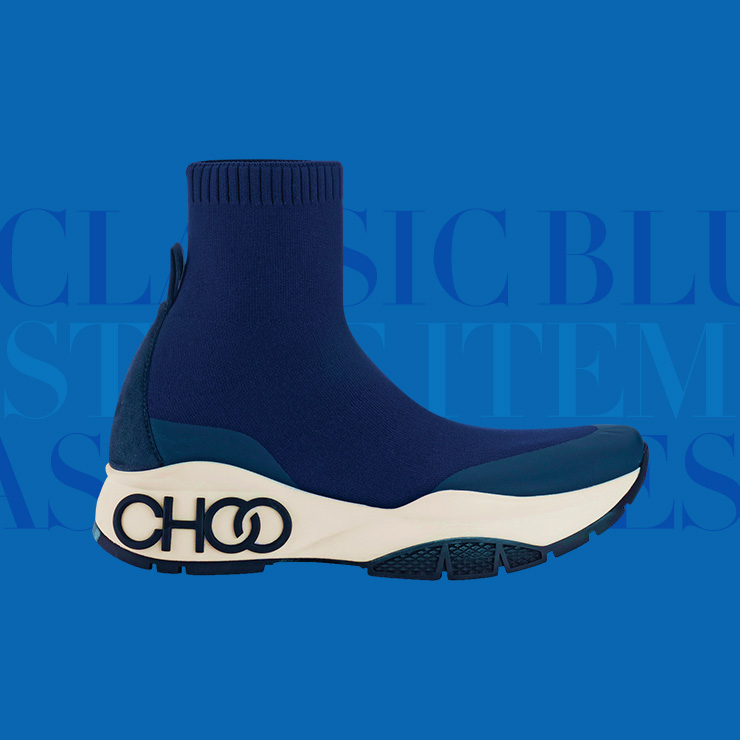 스니커즈는 75만원 Jimmy Choo.