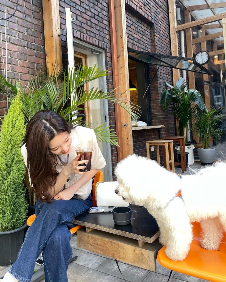 @j_chaeyeoni 정채연 인스타그램 캡처 